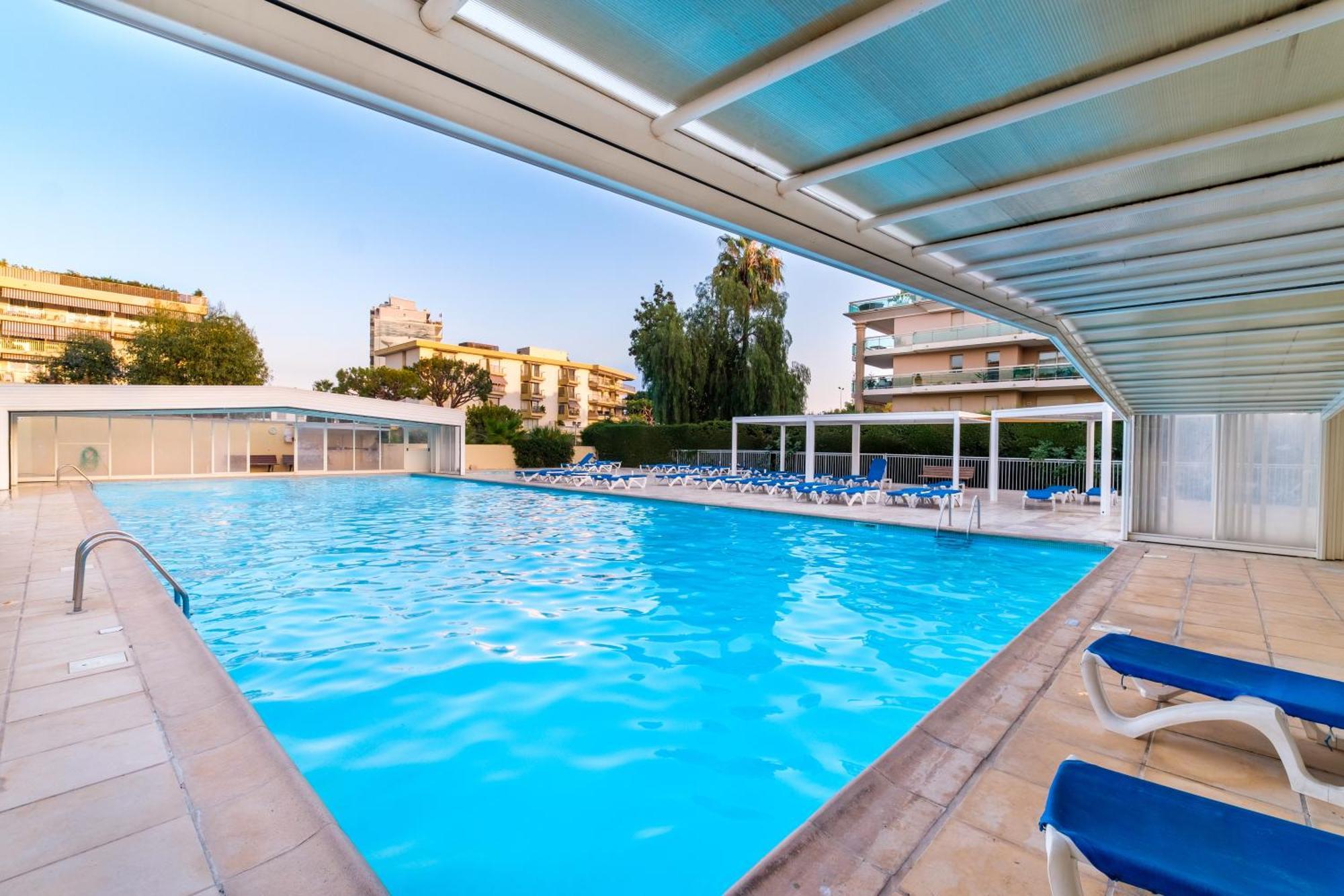 Residence Heliotel Marine Saint-Laurent-du-Var Eksteriør billede
